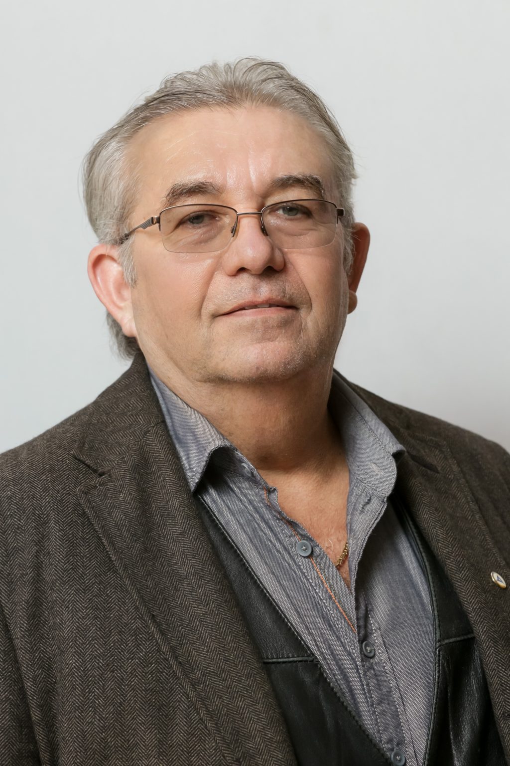 Elnökség, munkatársak Tájékozottság, szakmai közösség, érdekvédelem